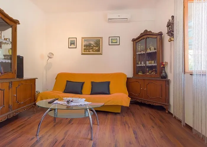 بيت للعطل 28 Zaglav